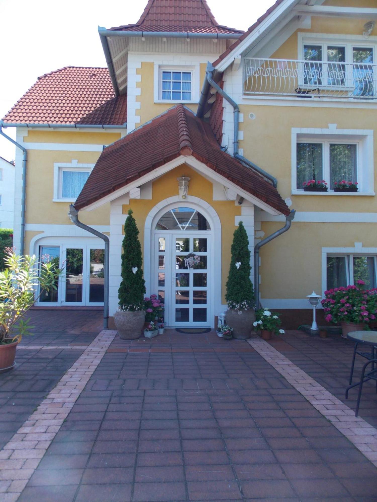 Eden Villa Apartmanhaz バラトンフレド エクステリア 写真